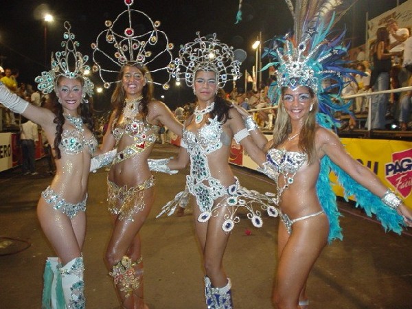 REINAS.jpg