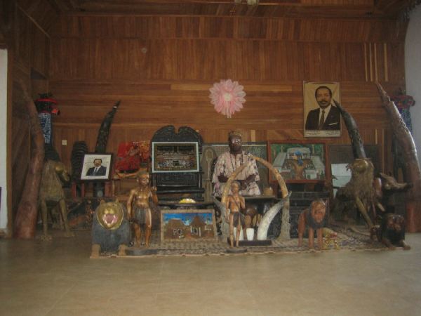 recepcion Chefferie(rey) de Dschang