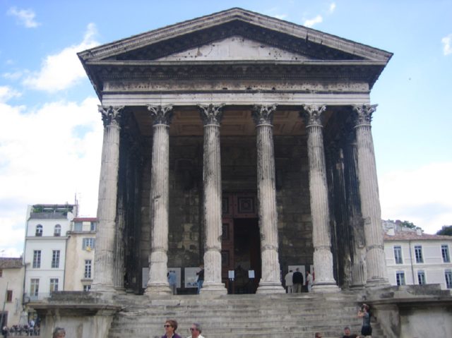 la maison carree. es La Maisón Carrée